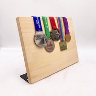 桌上式獎牌架　用自己的獎牌作畫　強力質感　不同的空間運用提案