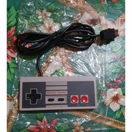 紅白機經典版 MINI NES 專用遊戲有線手柄，兼容wii主機手把