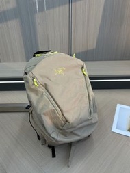 Arc'teryx Mantis 26 Backpack Taupe Khaki Neon Yellow Embroidery