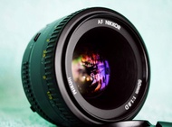 Nikon Nikkor 50mm f1.8D กล้อง AF NIKKOR 50 มม. f/1.8D เหมาะอย่างยิ่งสำหรับการเดินทาง การถ่ายภาพบุคคล และการถ่ายภาพทั่วไป ค่ารูรับแสงสูงสุด f/1.8