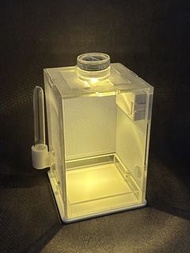✴️ 全新 昆蟲爬蟲 周邊用品 飼養箱 飼養盒 小夜燈 溫濕度計 加濕器 攀爬網 多用途 多功能 控溫控濕 透氣 高清高透 防臭通風 活餌 mini 小尺寸 小巧 小型迷你 桌上觀賞 養殖箱 養殖盒 