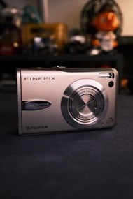 〔Ｇ.S.〕 美品 Fujifilm Finepix F30｜ 熱門新手CCD相機 ｜