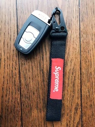 SUPREME BAPE BATHING APE GANTUNGAN KUNCI MOBIL KEYCHAIN HYPE LANYARD