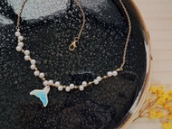 玻璃瓷項鍊  鯨魚尾