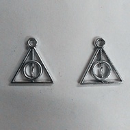 New Triangle Death Weapon 1,000g/2,000pcs/Pack 0.5g 13x13mm Alloy Jewelry Accessories Trendy