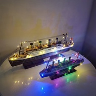 Model Titanic Kraf Hiasan Hiasan Kapal Kabinet Wain dengan Lampu Kapal Steamship Kapal Kayu Perahu L