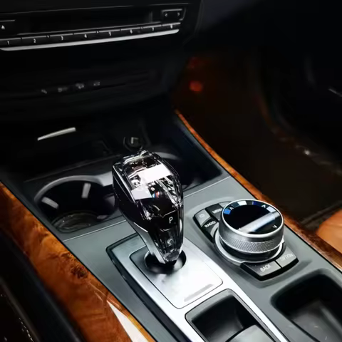 Crystal Gear Shift Knob For BMW X5 G05 X5 E70 E71 X3 G20 G21 G28 F10 F30 F20 G01 G08 G02 G30 G29 G22