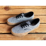 Vans Authentic Vans Authentic Women's Vulcanized Sneakers
