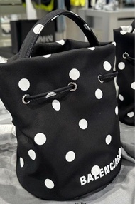 全新 巴黎世家水捅袋 水桶袋 水筒袋 balenciaga bucket bag 黑色 波點 白色