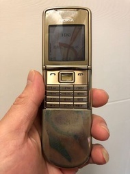 Nokia8800如图新净、一机、两电、一叉。