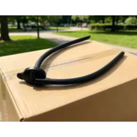 Brand New 1pc Water Tank Auxiliary Coolant Kettle Cover Plastic Cap Pipe for Hyundai Verna 25440-0U0
