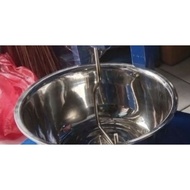 stik pengaduk adonan kue