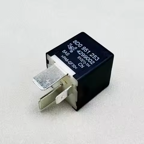 Fuel Pump Relay #370 Fit for Audi A6 AUDI A6/AVANT AA4C AUDI A4/S4 CABRIO./QU. VW Passat OE:8D095125
