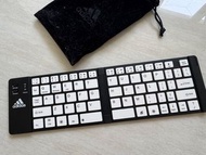 Adidas 折疊藍牙鍵盤