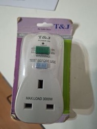 T&J K7813RCD-WH 13A RCD 轉接頭