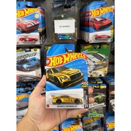 Hotwheels 2018 BENTLEY CONTINENTAL GT3 (card has holes)