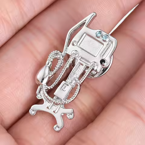 Catuni Ventilator Crystal Creative Medicine Pin Brooch ICU Hospital Medical Lapel Backpack Badge Jew