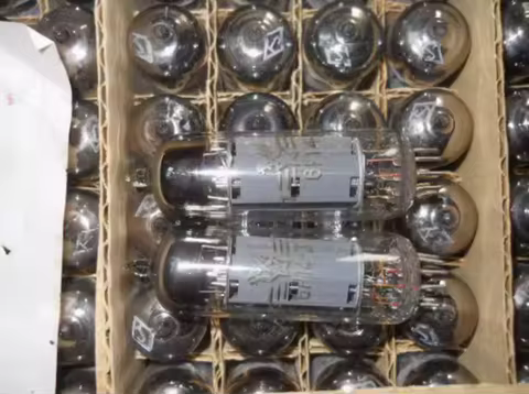 Brand new Shuguang Shanghai Beijing 6p14 electronic tube can replace EL84