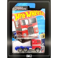 HOT WHEELS [C4982] Mainline - Optimus Prime with Protector