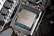 Intel i7 9700K