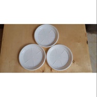 21cm white wasp flower pot base