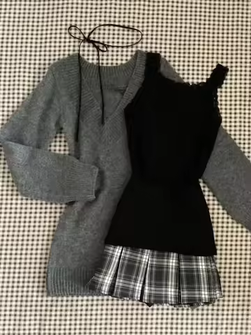 Women Two Piece Suit Vintage Grey Long Sleeve T-shirt with A-Line Mini Pleated Plaid Skirt Vintage Y