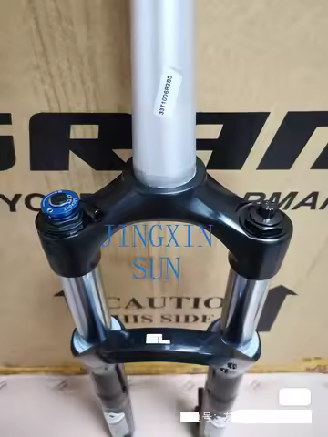 RockShox TORA SL Tk 26er 100mm Travel Mountain Bike Remote control AIR Fork tapered not recon 30s Re