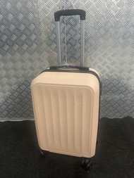 New： 20 inch luggage for handcarry 20 吋行李箱 55 x 35 x 23cm
