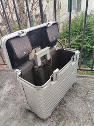 rimowa original aluminium pilot
