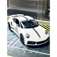 Porsche 911 Turbo S 1:24 scale model