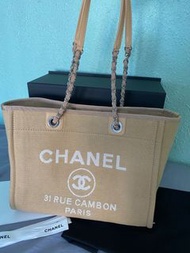 Chanel Deauville tote bag in beige