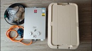 售全套車宿車泊露營戶外移動式 6L 熱水器 洗澡神器 (含蓮蓬頭,10米水管,卡式和高山瓦斯罐轉接頭,收納箱)