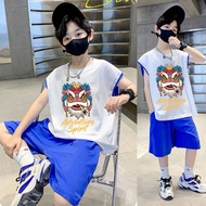 C02-04 Boys' Short Sleeve T-Shirt with Barongsai motif