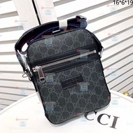 Gucci 古奇男包手機包迷你手袋 GG相機包 卡包 單肩包手機包 1