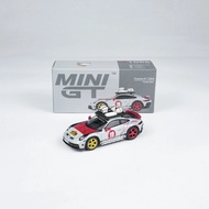 MINI GT 1:64 # 1068 Porsche 911 Dakar alloy car model
