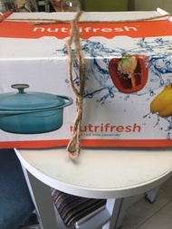 (全新)Nutrifresh鑄鐵鍋24cm