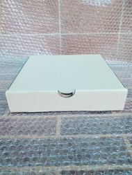 กล่องพิซซ่า 8" นิ้ว (20ใบ)กระดาษหนาพิเศษอย่างดี   ฝาเรียบ กล่อง พิซซ่า กล่อง เนื้อย่าง หมูย่าง ขนาด 8 x 8 x 1.75 นิ้ว ผลิตโดย Box465