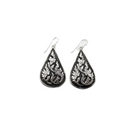 DSP ต่างหูเงินลายไทยทรงหยดน้ำ เงินแท้ 925 : DSP 925 Sterling Silver Water Drop Shape Earing [ESPC030