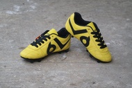 sepatu bola anak kulit ukuran 28-33 outsol sudah di jahit