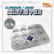 THE BAKER Aluminium Muffin Pan - Curve