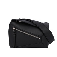 【LOEWE 羅威】Puzzle 經典小牛皮迷你腰包(黑色)/ 平行輸入