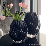 Pasu Kaca Berlapis Hitam Pereka HJM-Danish Hiasan Rumah Mewah Hiasan Gubahan Bunga Ruang Tamu