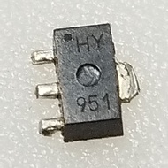 IC HY 951*