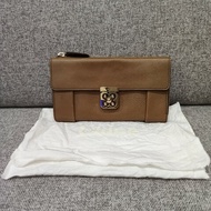 Chloe elsie 焦糖色荔枝皮 十字 金釦 旋釦金屬設計 L型 長夾 錢包 皮夾 漂亮