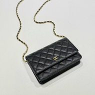 CHANEL - 黑色荔枝皮金釦WOC