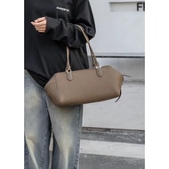 2025 New Style High-End togo Cowhide Ladies Handbag Simple Fashion Commuter Travel Ladies Underarm B