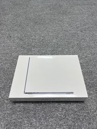 【美版】MacBook Air 13.6” 2022 M2 256 GB Black MLY33