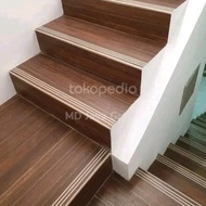 granit tangga motif kayu 30x90stepnosing