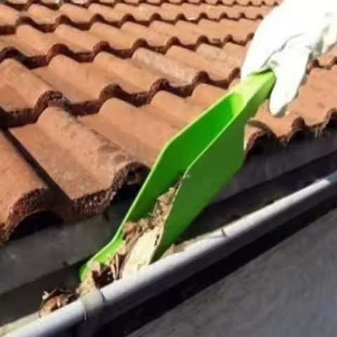 Gutter Getter Scoop Cleaning Roof Tool Flex Fit Dirt Debris Remove Multi Use Eaves Garden Leaf Gutte