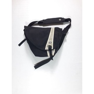 Crumpler slingbag Bag